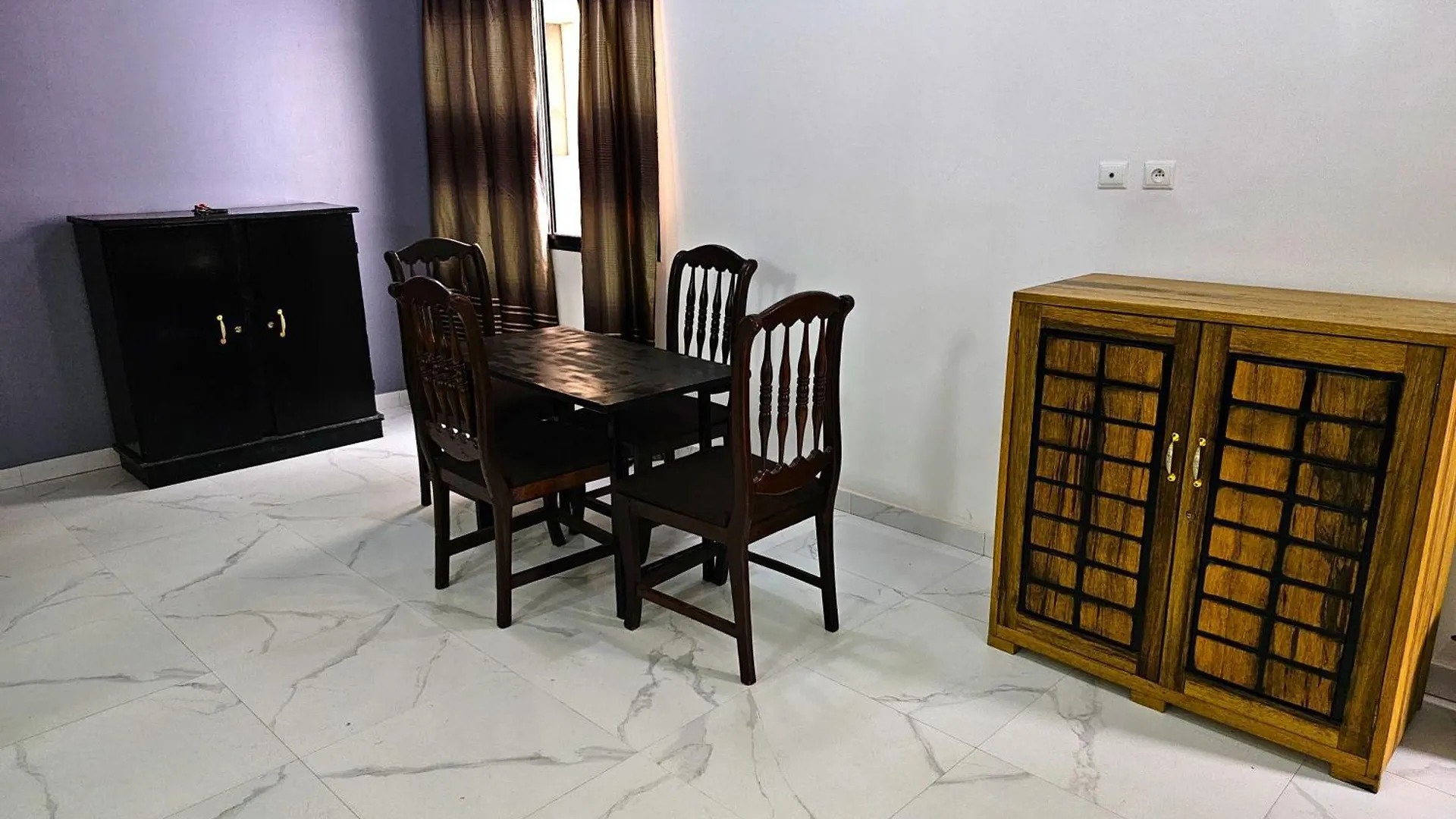 Chambre Ngor- Douche Privee-Salon-Cuisine-Netflix Hotel Dakar Guest house